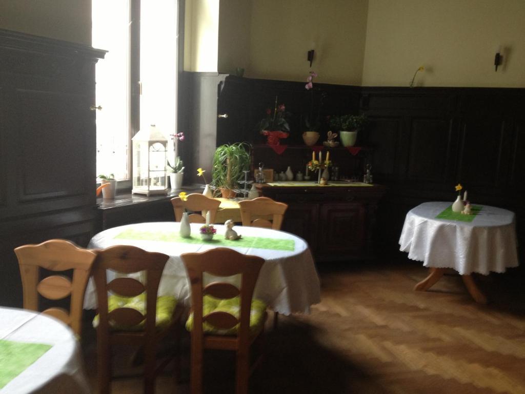 Hotel Mauritius - Im Herzen Von Crimmitschau المظهر الخارجي الصورة